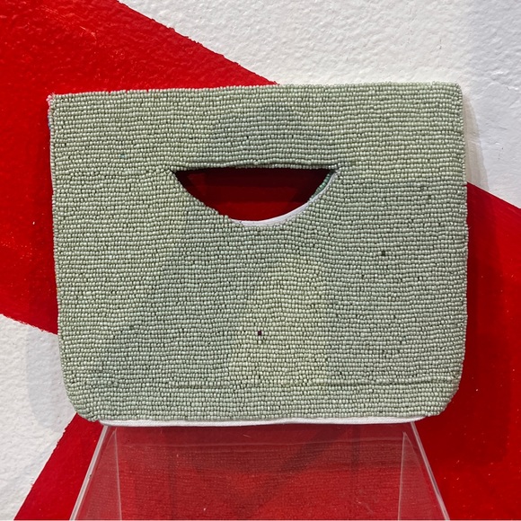 Seeded Clutch - Picture 2 of 5